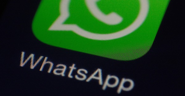 Cara Buat Tulisan Huruf Tebal, Miring, Dicoret dan Berwarna Di WhatsApp